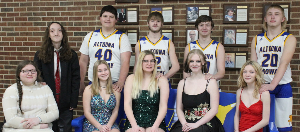 Group photo of Homecoming Royalty Candidates